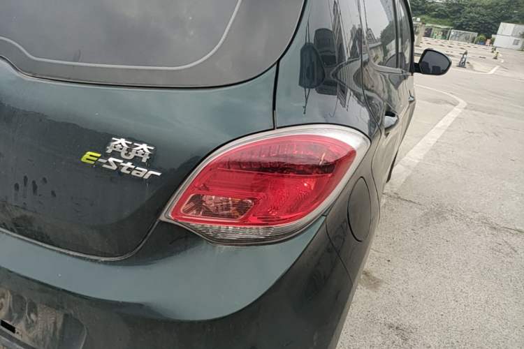 Used CHANGAN Benni E-Star 2021 National Edition Xin Yue Version (Fast-Charging Edition) Lithium Iron Phosphate (31.18 kWh) Exterior 3