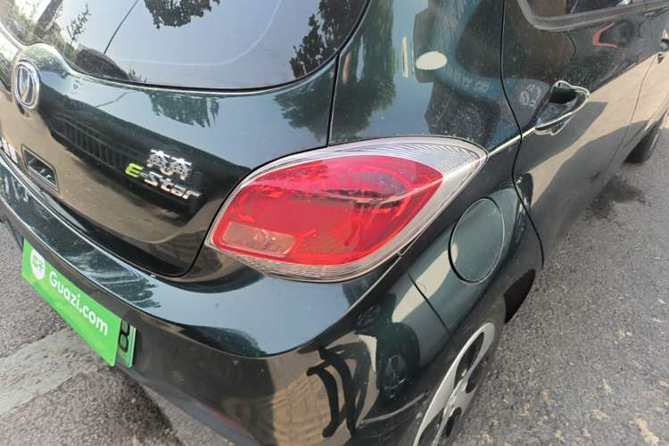 Used CHANGAN Benni E-Star 2021 National Edition Xin Yue Version Lithium Iron Phosphate (31.86 kWh) Exterior 3