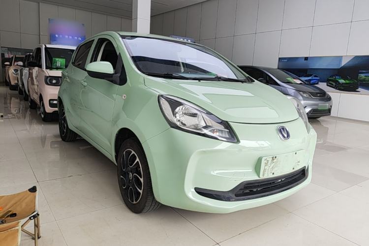 Used CHANGAN Benni E-Star 2021 National Edition Colorful Version Lithium Iron Phosphate (31.86 kWh) Front Right 45 Deg