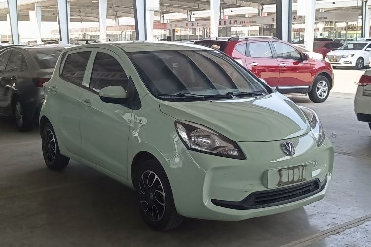 Used CHANGAN Benni E-Star 2021 National Edition Colorful Version Lithium Iron Phosphate (31.86 kWh) Front Right 45 Deg
