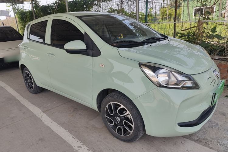 Used CHANGAN Benni E-Star 2021 National Edition Colorful Version Lithium Iron Phosphate (31.86 kWh) Front Right 45 Deg