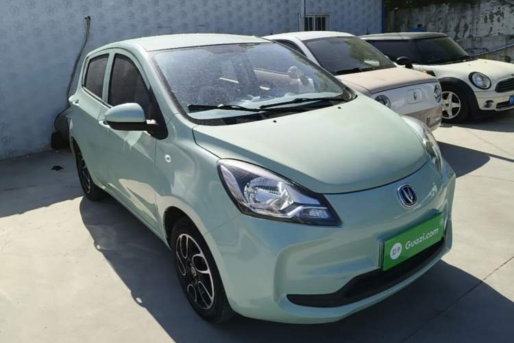 Used CHANGAN Benni E-Star 2021 National Edition XinYi Edition Lithium Iron Phosphate (31.86 kWh) Front Right 45 Deg