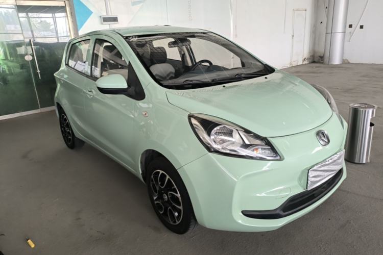 Used CHANGAN Benni E-Star 2021 National Edition Colorful Version Lithium Iron Phosphate (31.86 kWh) Front Right 45 Deg