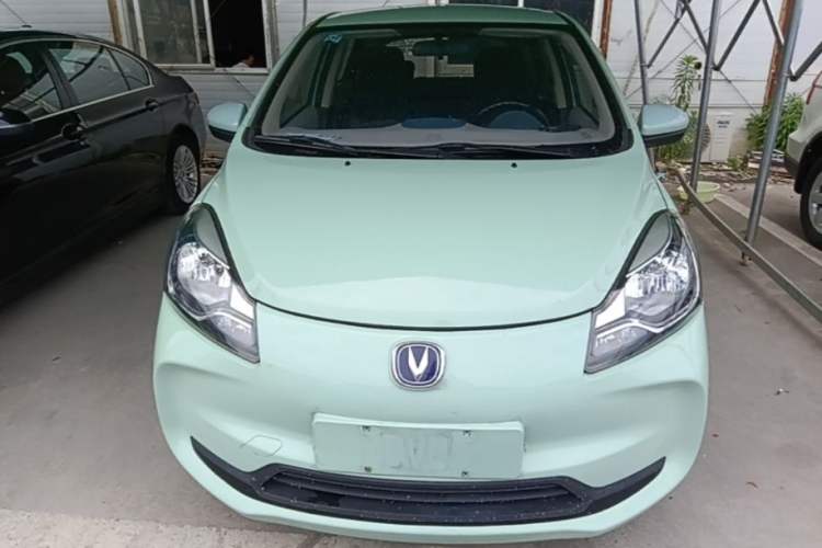 Used CHANGAN Benni E-Star 2021 National Edition Colorful Version Lithium Iron Phosphate (31.86 kWh) Front