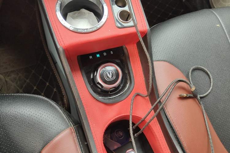 Used CHANGAN Benni E-Star 2021 National Edition Colorful Version Lithium Iron Phosphate (31.86 kWh) Gear Lever