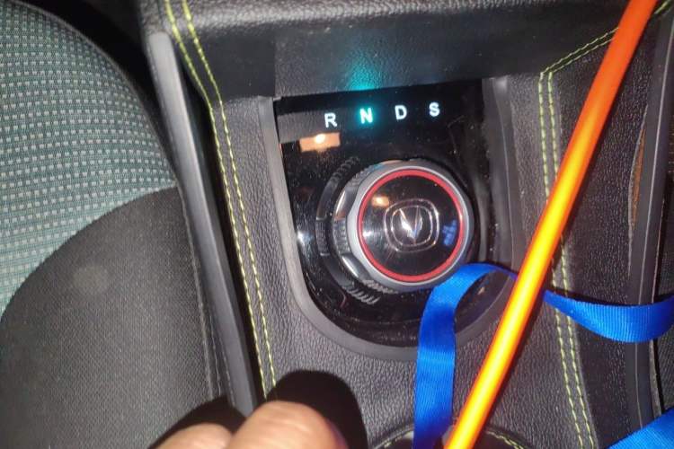 Used CHANGAN Benni E-Star 2021 National Edition Colorful Version Lithium Iron Phosphate (31.95 kWh) Gear Lever