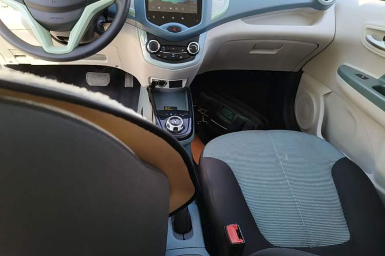 Used CHANGAN Benni E-Star 2021 National Edition XinYi Edition Lithium Iron Phosphate (31.86 kWh) Gear Lever