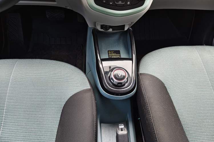 Used CHANGAN Benni E-Star 2021 National Edition Colorful Version Lithium Iron Phosphate (31.86 kWh) Gear Lever