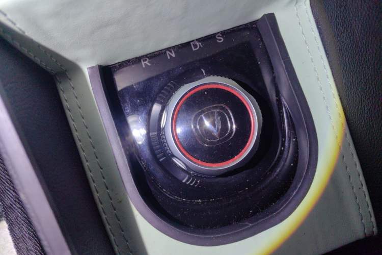 Used CHANGAN Benni E-Star 2021 National Edition Colorful Version Lithium Iron Phosphate (31.86 kWh) Gear Lever