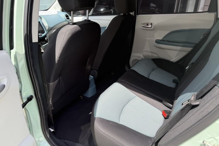 Used CHANGAN Benni E-Star 2021 National Edition Colorful Version Lithium Iron Phosphate (31.86 kWh) Interior 1