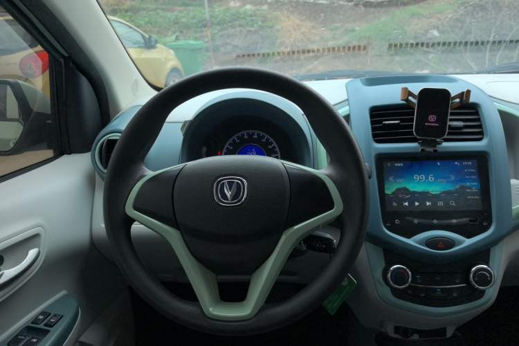 Used CHANGAN Benni E-Star 2021 National Edition Colorful Version Lithium Iron Phosphate (31.86 kWh) Interior 1