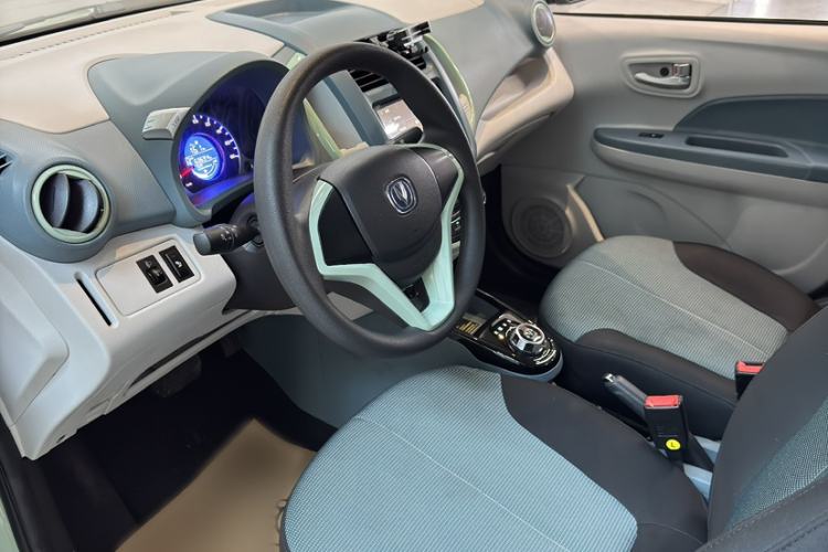 Used CHANGAN Benni E-Star 2021 National Edition Colorful Version Lithium Iron Phosphate (31.86 kWh) Interior 3