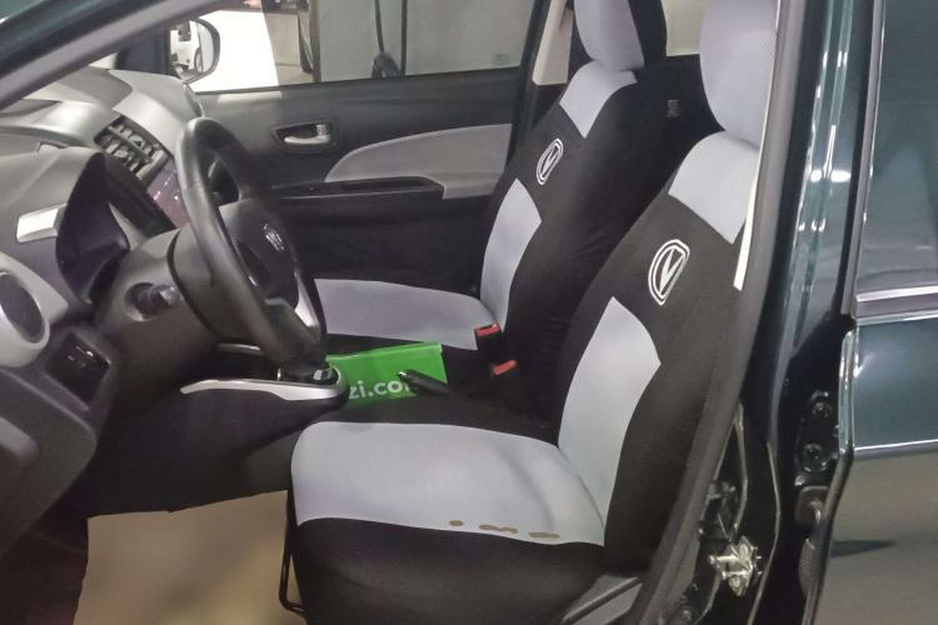 Used CHANGAN Benni E-Star 2021 National Edition Xin Yue Version Lithium Iron Phosphate (31.86 kWh) Left Front Seat