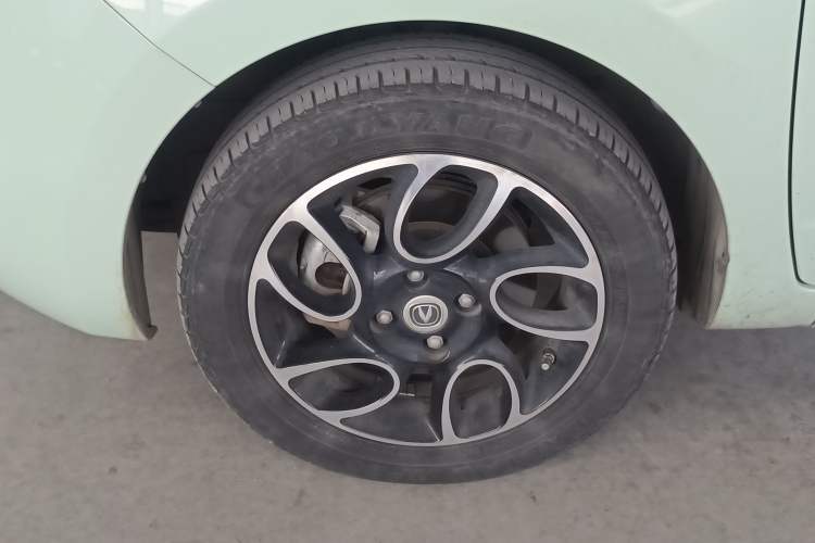 Used CHANGAN Benni E-Star 2021 National Edition Colorful Version Lithium Iron Phosphate (31.86 kWh) Left Front Wheel Hub