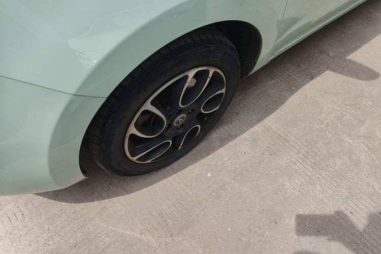 Used CHANGAN Benni E-Star 2021 National Edition Xinyi Edition Lithium-Ion Battery Left Front Wheel Hub