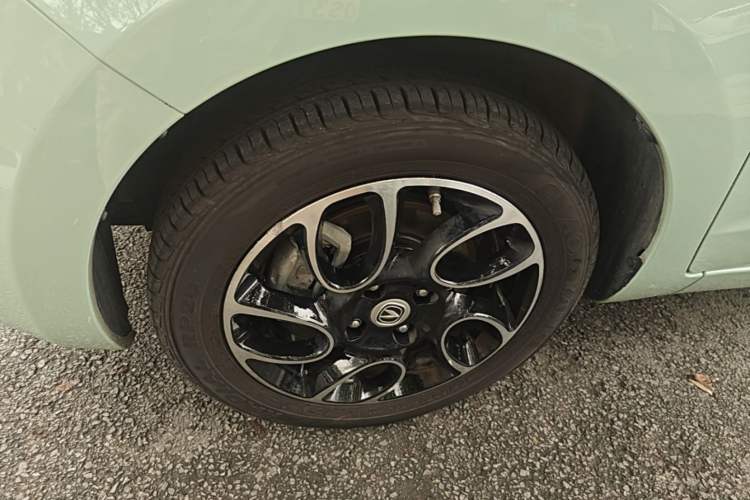 Used CHANGAN Benni E-Star 2021 National Edition Colorful Version Lithium Iron Phosphate (31.95 kWh) Left Front Wheel Hub