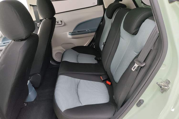 Used CHANGAN Benni E-Star 2021 National Edition Colorful Version Lithium Iron Phosphate (31.86 kWh) Left Rear Seat