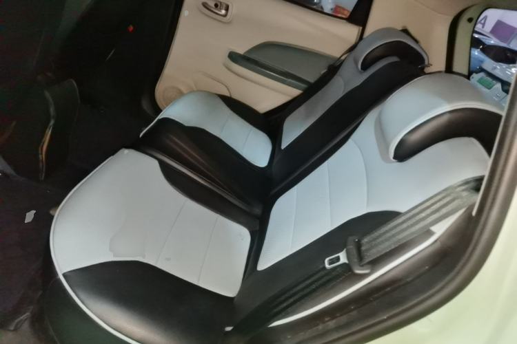 Used CHANGAN Benni E-Star 2021 National Edition Colorful Version Lithium Iron Phosphate (31.86 kWh) Left Rear Seat