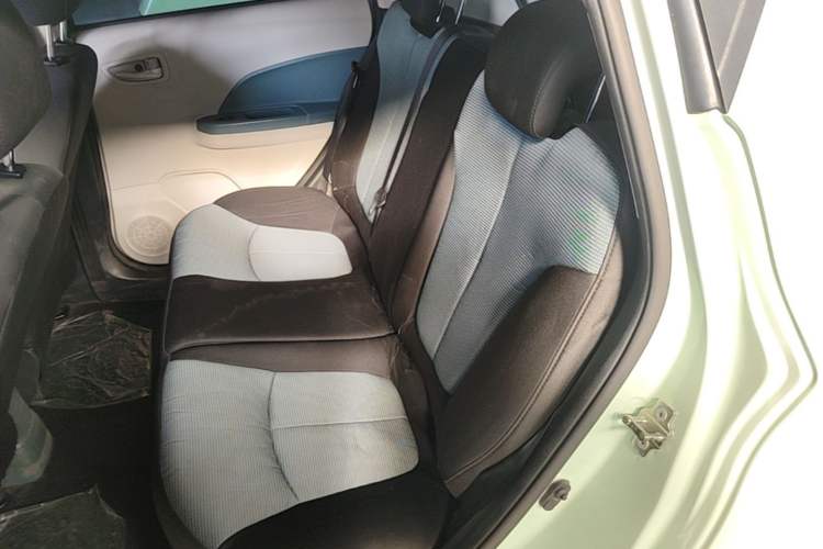 Used CHANGAN Benni E-Star 2021 National Edition Colorful Version Lithium Iron Phosphate (31.86 kWh) Left Rear Seat