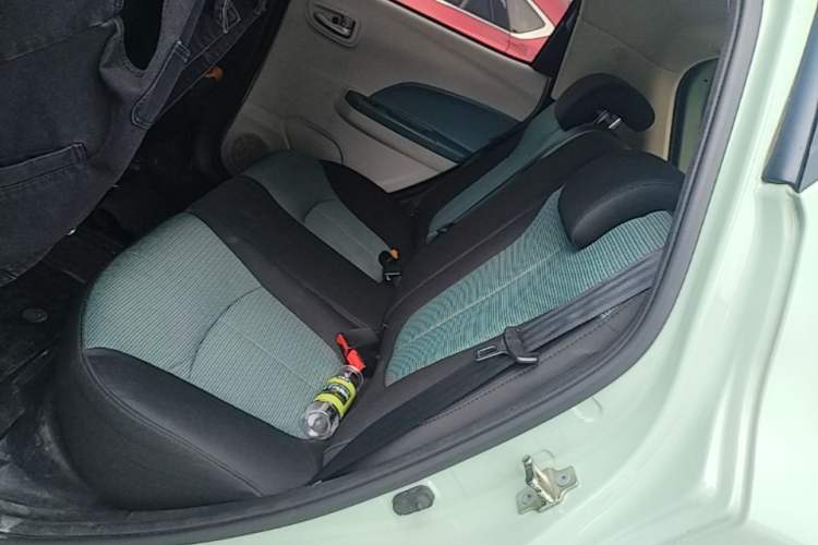 Used CHANGAN Benni E-Star 2021 National Edition Colorful Version Lithium Iron Phosphate (31.86 kWh) Left Rear Seat