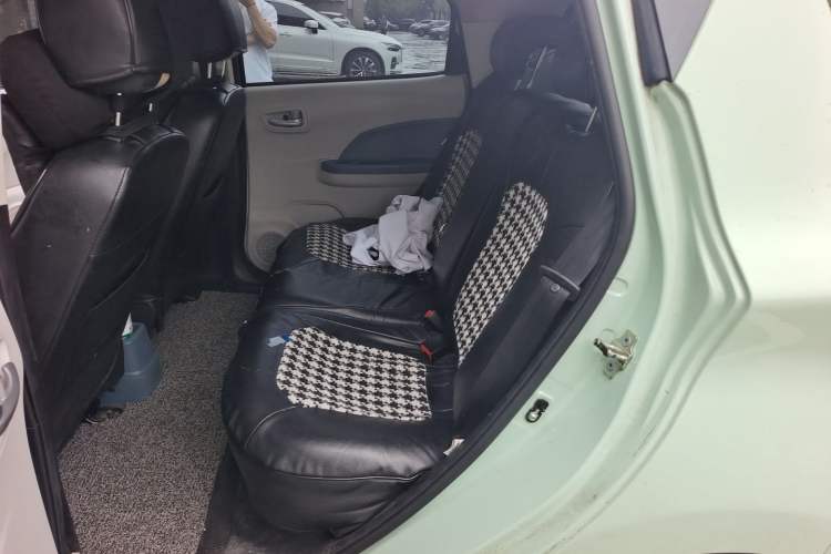 Used CHANGAN Benni E-Star 2021 National Edition Xin Yue Version Lithium-Ion Battery Left Rear Seat