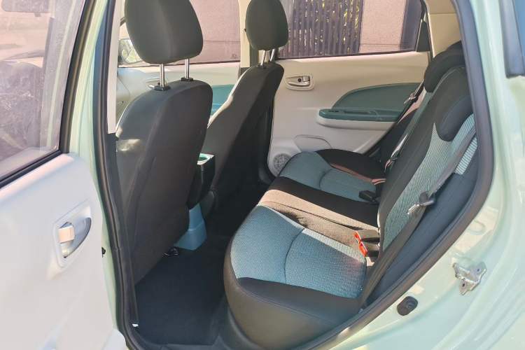 Used CHANGAN Benni E-Star 2021 National Edition Colorful Version Lithium Iron Phosphate (31.95 kWh) Left Rear Seat