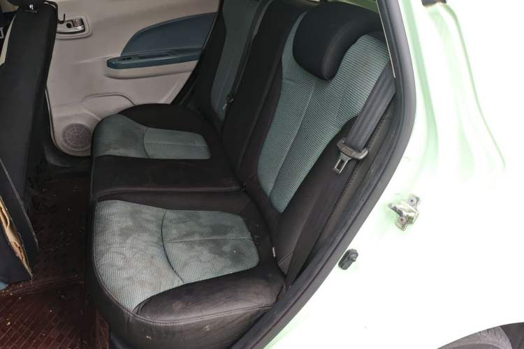 Used CHANGAN Benni E-Star 2021 National Edition Colorful Version Lithium Iron Phosphate (31.86 kWh) Left Rear Seat