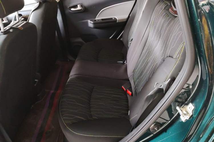 Used CHANGAN Benni E-Star 2021 National Edition Xinyi Version (Fast-Charging Edition) Lithium Iron Phosphate (31.95 kWh) Left Rear Seat