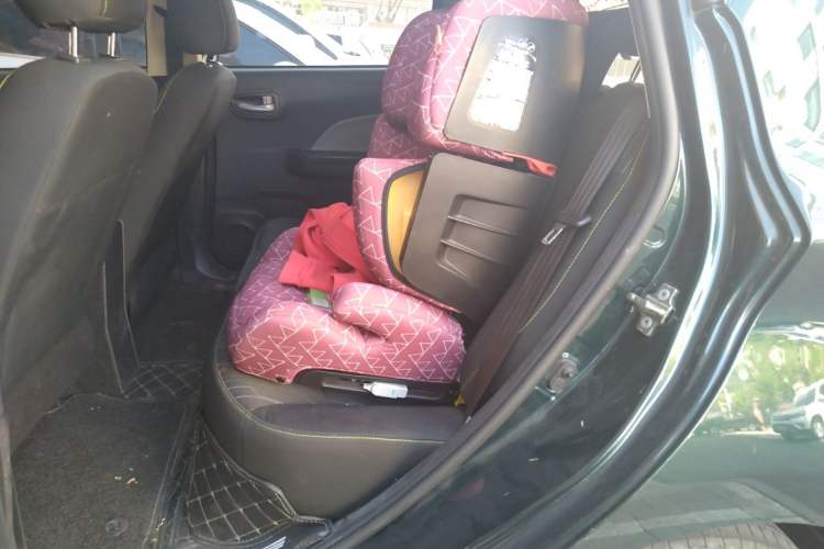 Used CHANGAN Benni E-Star 2021 National Edition Xin Yue Version (Fast-Charging Edition) Lithium Iron Phosphate (31.95 kWh) Left Rear Seat