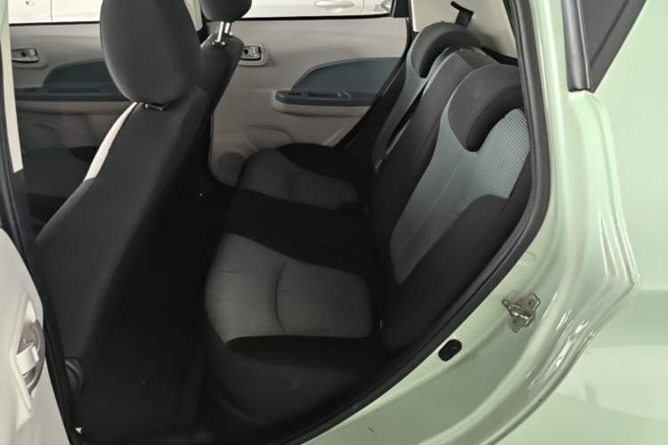 Used CHANGAN Benni E-Star 2021 National Edition Colorful Version Lithium Iron Phosphate (31.86 kWh) Left Rear Seat