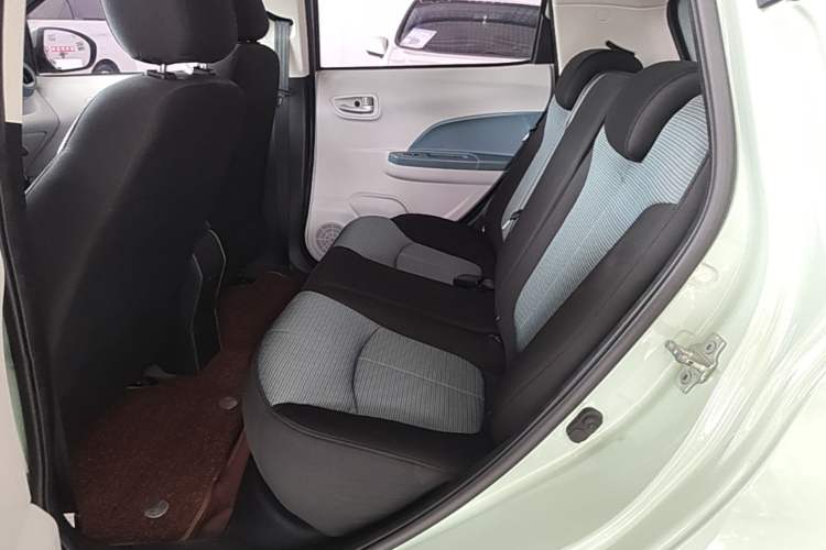 Used CHANGAN Benni E-Star 2021 National Edition Colorful Version Lithium Iron Phosphate (31.86 kWh) Left Rear Seat