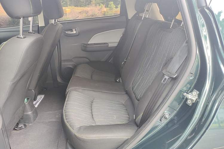 Used CHANGAN Benni E-Star 2021 National Edition Xin Yue Version Lithium Iron Phosphate (31.95 kWh) Left Rear Seat