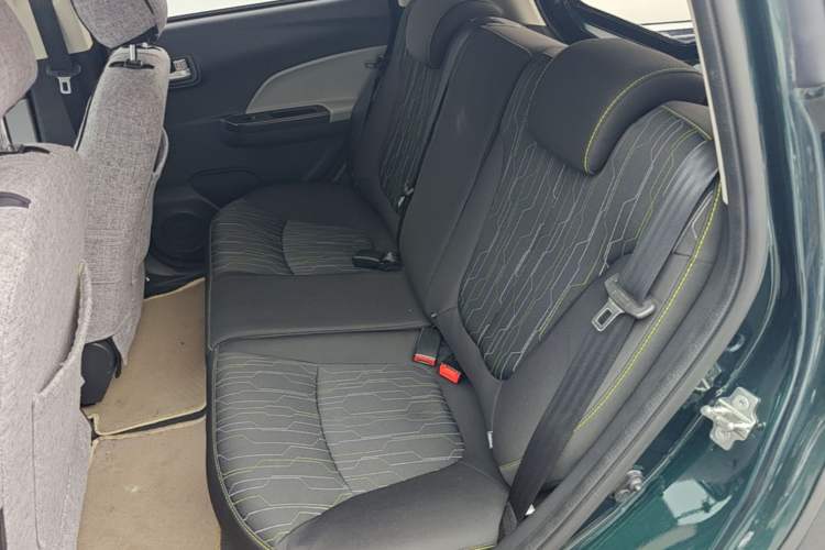 Used CHANGAN Benni E-Star 2021 National Edition Xin Yue Version Lithium Iron Phosphate (31.86 kWh) Left Rear Seat