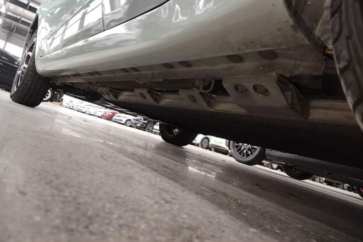 Used CHANGAN Benni E-Star 2021 National Edition Colorful Version Lithium Iron Phosphate (31.18 kWh) Left Side Sill