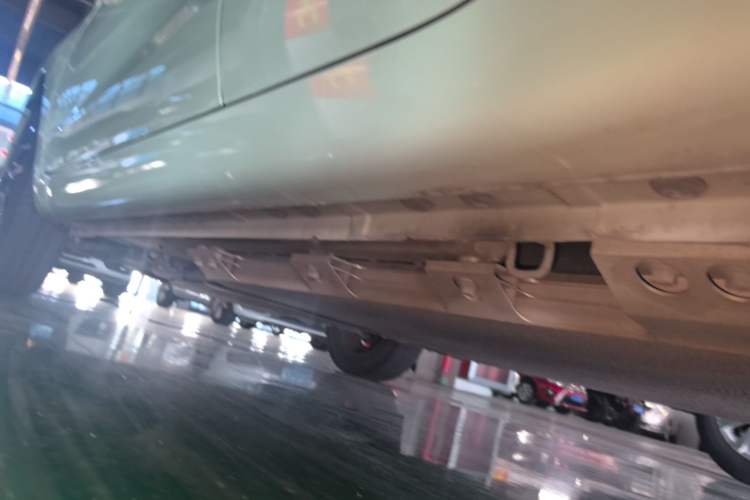 Used CHANGAN Benni E-Star 2021 National Edition Colorful Version Lithium Iron Phosphate (31.95 kWh) Left Side Sill