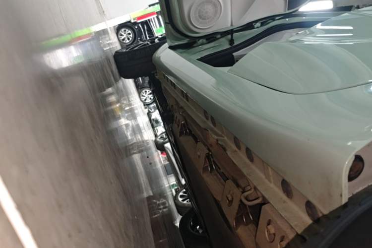 Used CHANGAN Benni E-Star 2021 National Edition Colorful Version Lithium Iron Phosphate (31.86 kWh) Left Side Sill