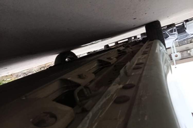 Used CHANGAN Benni E-Star 2021 National Edition Colorful Version Lithium Iron Phosphate (31.86 kWh) Left Side Sill