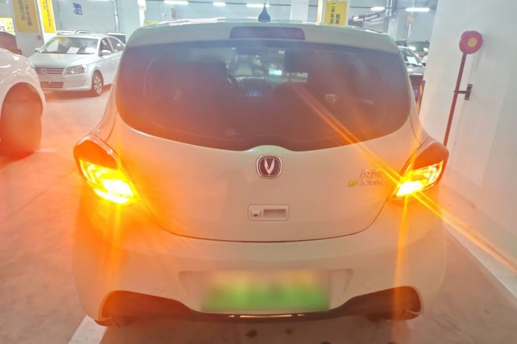 Used CHANGAN Benni E-Star 2021 National Edition Colorful Version Lithium Iron Phosphate (31.86 kWh) Rear