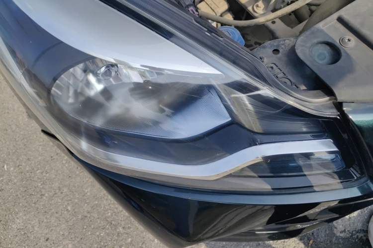 Used CHANGAN Benni E-Star 2021 National Edition Xin Yue Version (Fast-Charging Edition) Lithium Iron Phosphate (31.95 kWh) Right Front Headlight