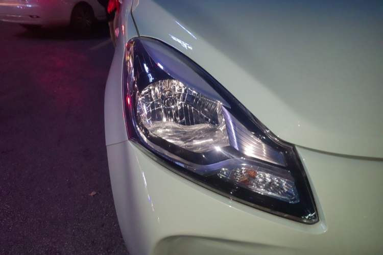 Used CHANGAN Benni E-Star 2021 National Edition Colorful Version Lithium Iron Phosphate (31.95 kWh) Right Front Headlight