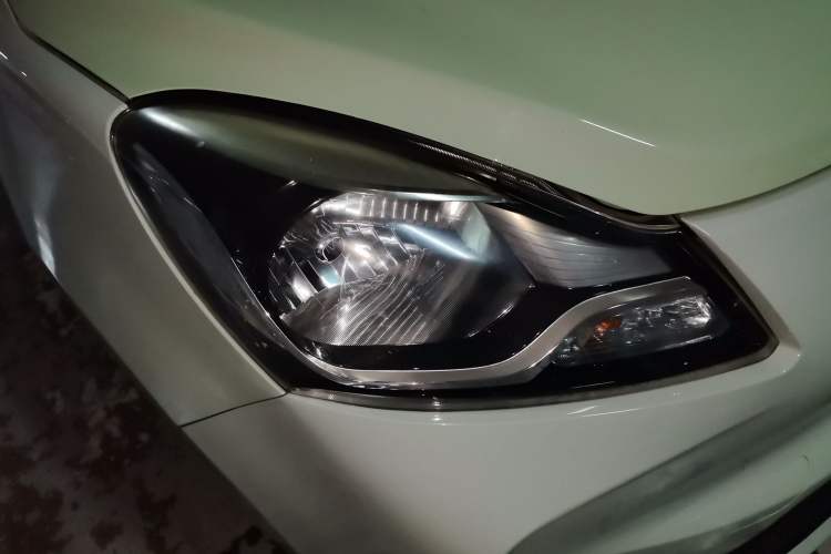 Used CHANGAN Benni E-Star 2021 National Edition Colorful Version Lithium Iron Phosphate (31.95 kWh) Right Front Headlight