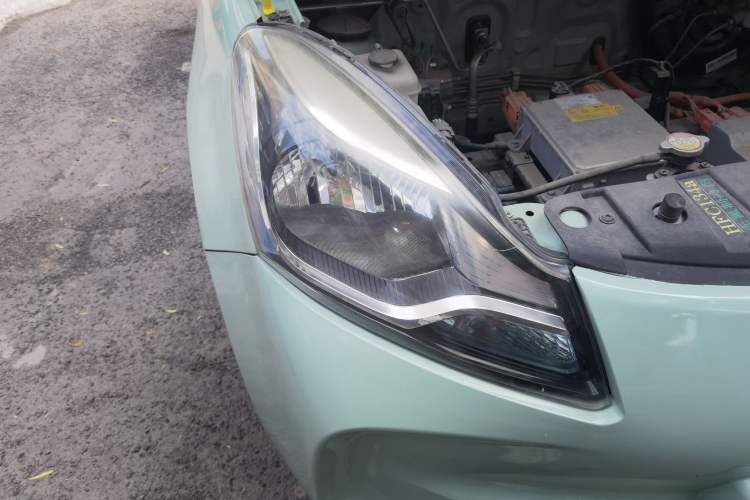 Used CHANGAN Benni E-Star 2021 National Edition Colorful Version Lithium Iron Phosphate (31.18 kWh) Right Front Headlight