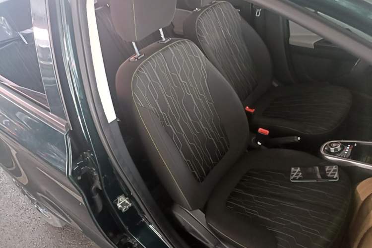 Used CHANGAN Benni E-Star 2021 National Edition Xinyi Version (Fast-Charging Edition) Lithium Iron Phosphate (31.95 kWh) Right Front Seat