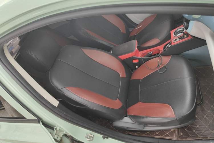 Used CHANGAN Benni E-Star 2021 National Edition Colorful Version Lithium Iron Phosphate (31.86 kWh) Right Front Seat