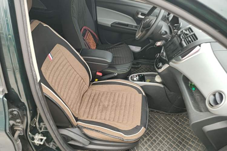Used CHANGAN Benni E-Star 2021 National Edition Xin Yue Version (Fast-Charging Edition) Lithium Iron Phosphate (31.18 kWh) Right Front Seat