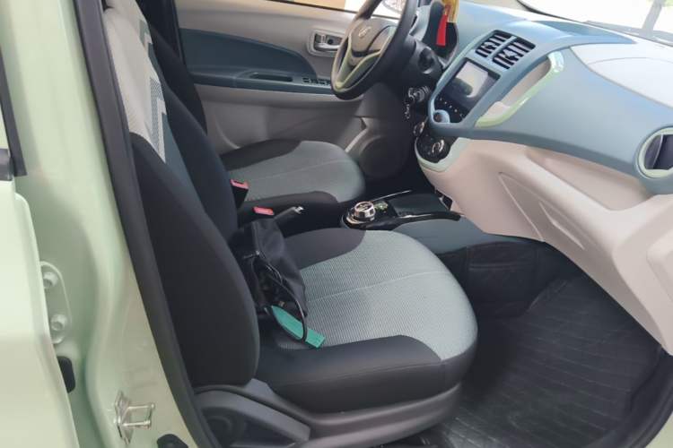 Used CHANGAN Benni E-Star 2021 National Edition Colorful Version Lithium Iron Phosphate (31.86 kWh) Right Front Seat