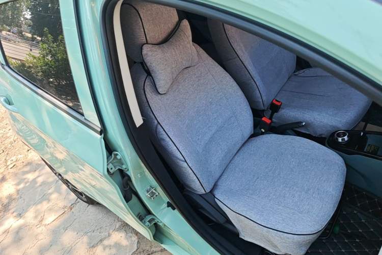 Used CHANGAN Benni E-Star 2021 National Edition Colorful Version Lithium Iron Phosphate (31.86 kWh) Right Front Seat