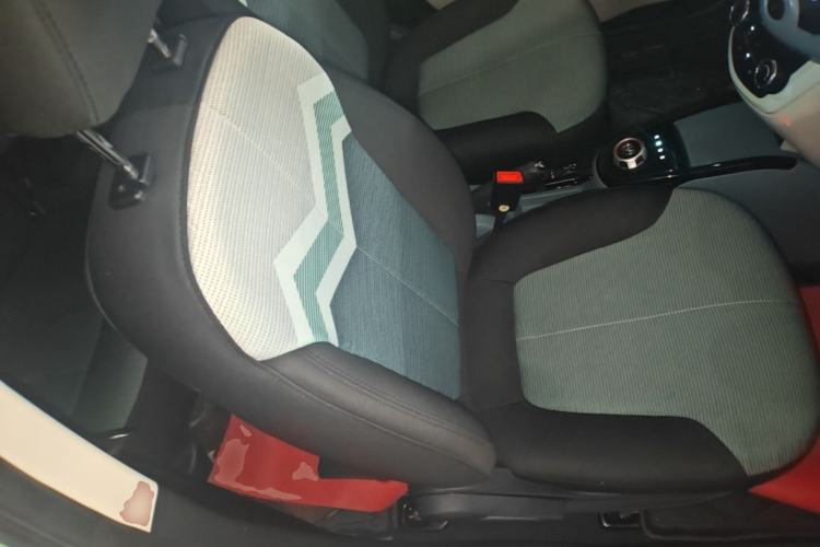 Used CHANGAN Benni E-Star 2021 National Edition Colorful Version Lithium Iron Phosphate (31.86 kWh) Right Front Seat