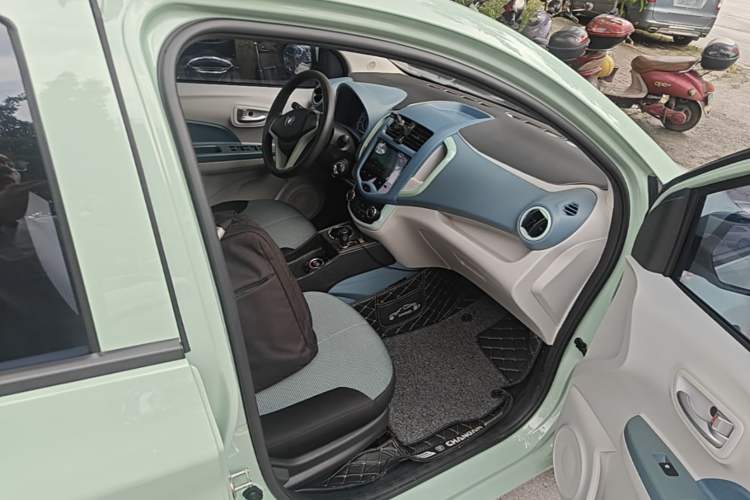 Used CHANGAN Benni E-Star 2021 National Edition Colorful Version Lithium Iron Phosphate (31.95 kWh) Right Front Seat