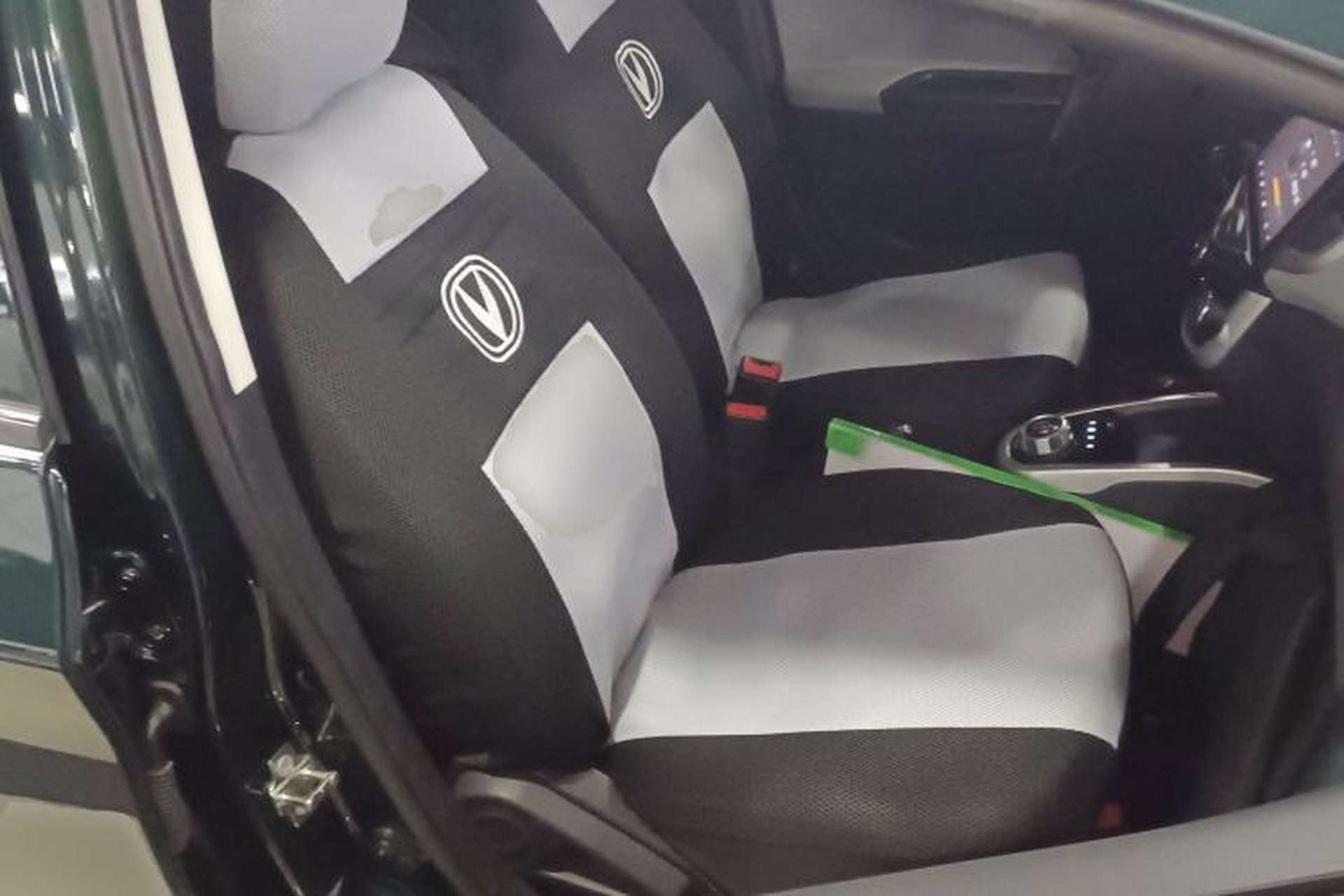 Used CHANGAN Benni E-Star 2021 National Edition Xin Yue Version Lithium Iron Phosphate (31.86 kWh) Right Front Seat